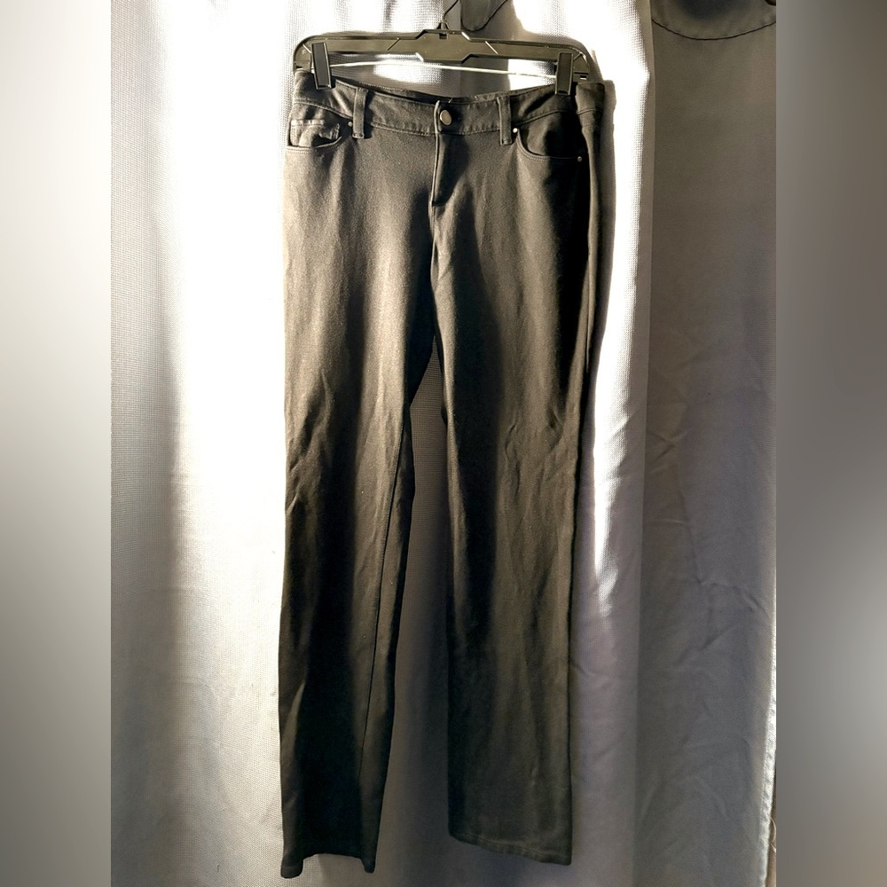 Ann Taylor Petite Modern Black Stretch Pants. Size 4P